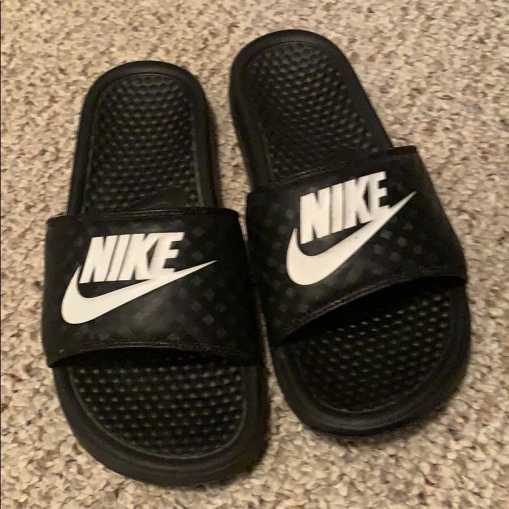 Nike slides